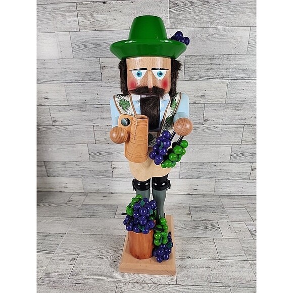 Vintage STEINBACH Nutcracker Winemaker with Tankard & Grapes 18" Wooden w/ Box - Picture 3 of 10